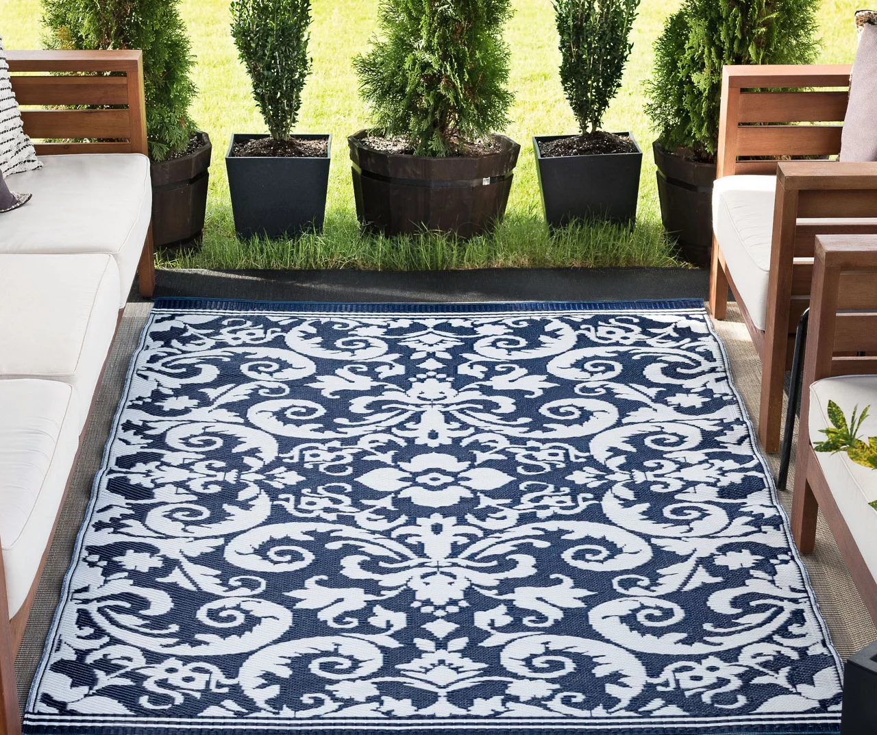 Navy & White Damask Plastic Outdoor Area Rug, (5' X 7') 4 Navy & White Damask Plastic Outdoor Area Rug, (5' X 7') - Image 2