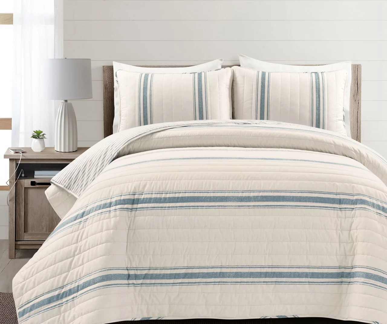 Beige & Blue Stripe Full/Queen 3-Piece Quilt Set 3 Beige & Blue Stripe Full/Queen 3-Piece Quilt Set