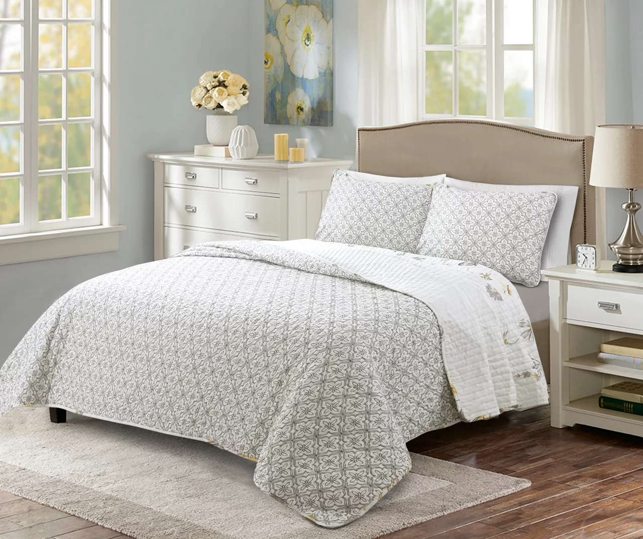 Adalia Floral Reversible 3-Piece Quilt Set 5 Adalia Floral Reversible 3-Piece Quilt Set - Image 3