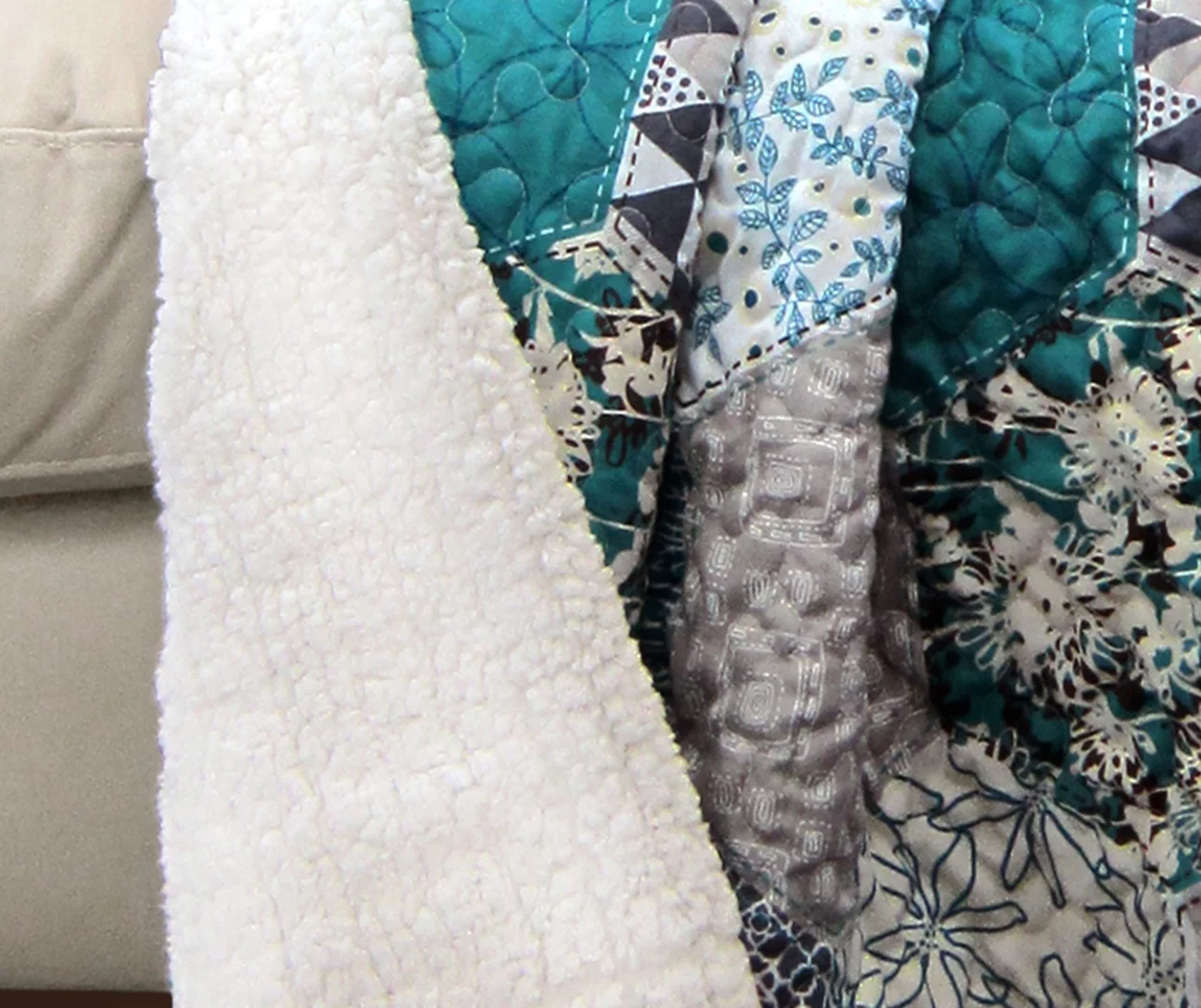 Briley Geometric Hexagon Quilted Sherpa Throw 8 Briley Geometric Hexagon Quilted Sherpa Throw - Image 6