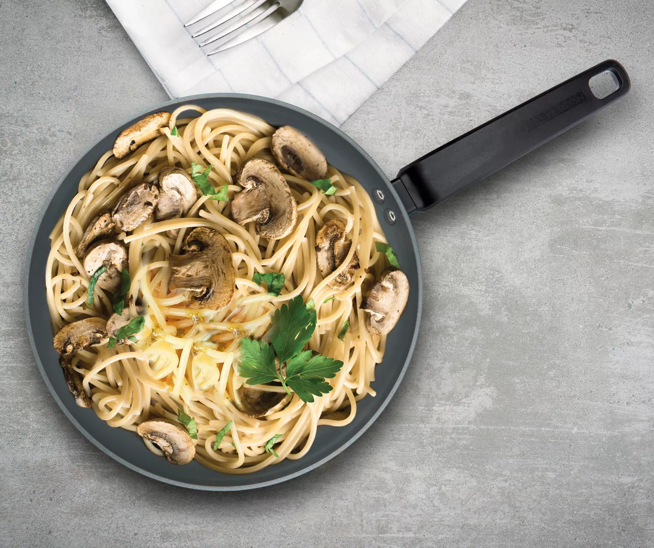 Masterpan 11" Gray Non-Stick Aluminum Fry Pan 7 Masterpan 11" Gray Non-Stick Aluminum Fry Pan - Image 5