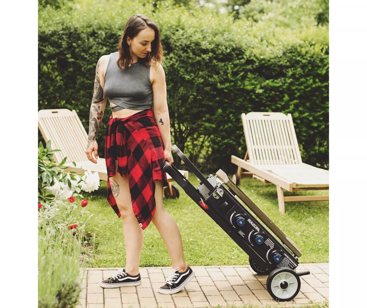 3-Burner Folding Gas Griddle 10 3-Burner Folding Gas Griddle - Image 8