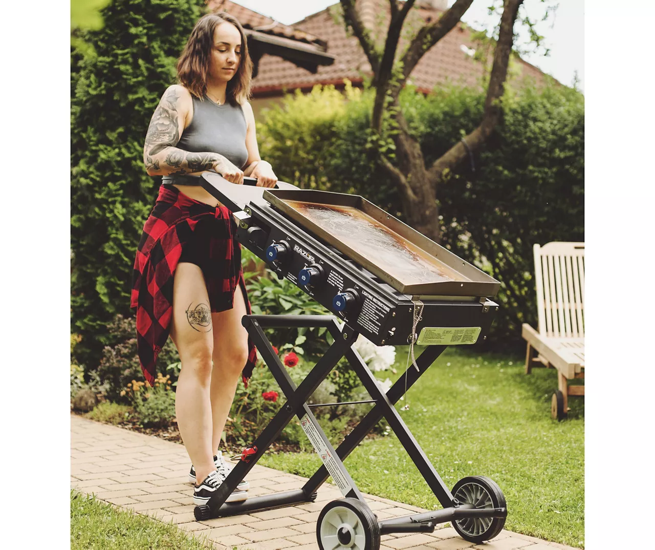 3-Burner Folding Gas Griddle 11 3-Burner Folding Gas Griddle - Image 9