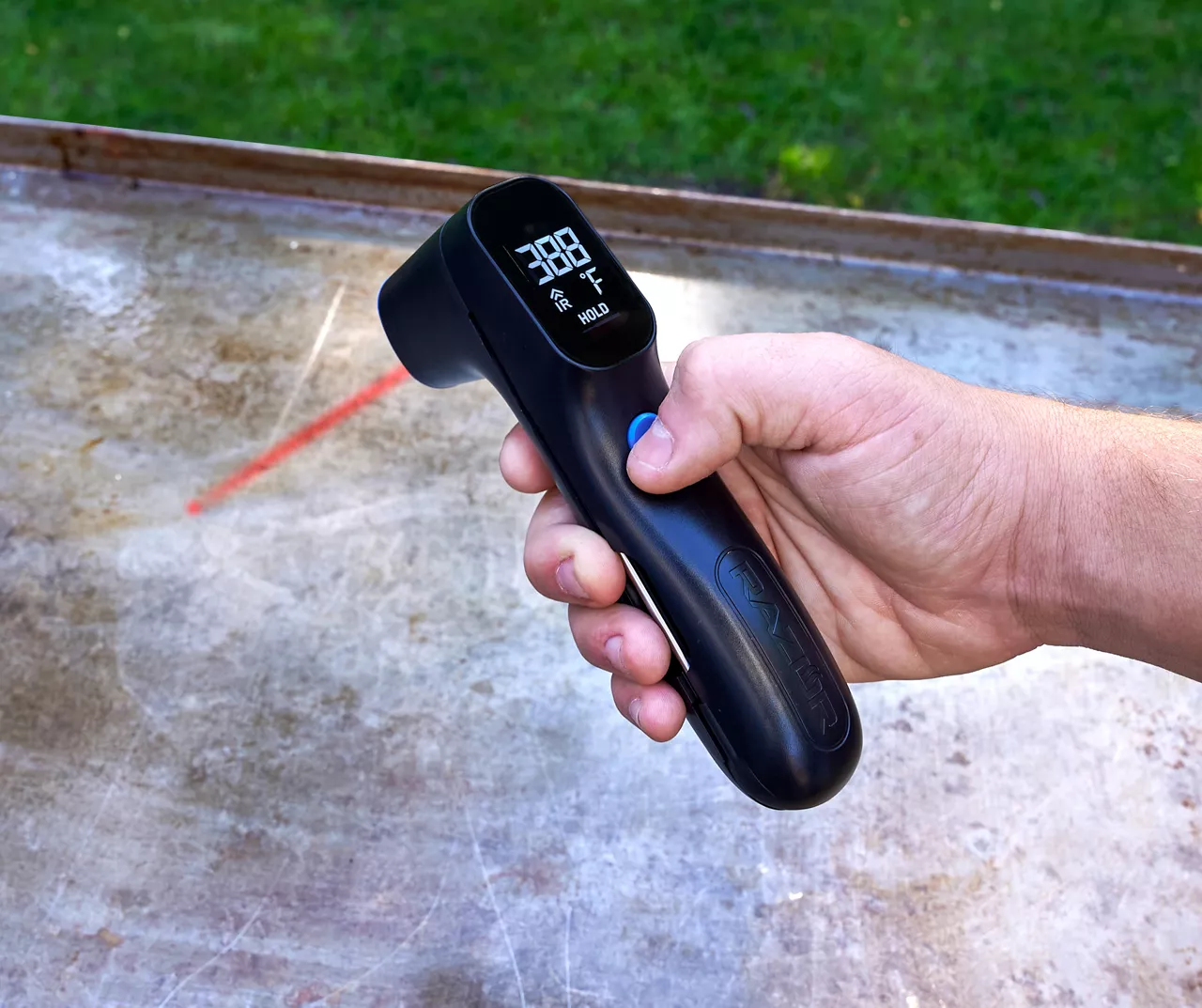 RAZOR Digital Infrared Thermometer With Instant Food Probe 7 RAZOR Digital Infrared Thermometer With Instant Food Probe - Image 5